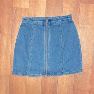 Zip Up Mini Jean Skirt, size M
